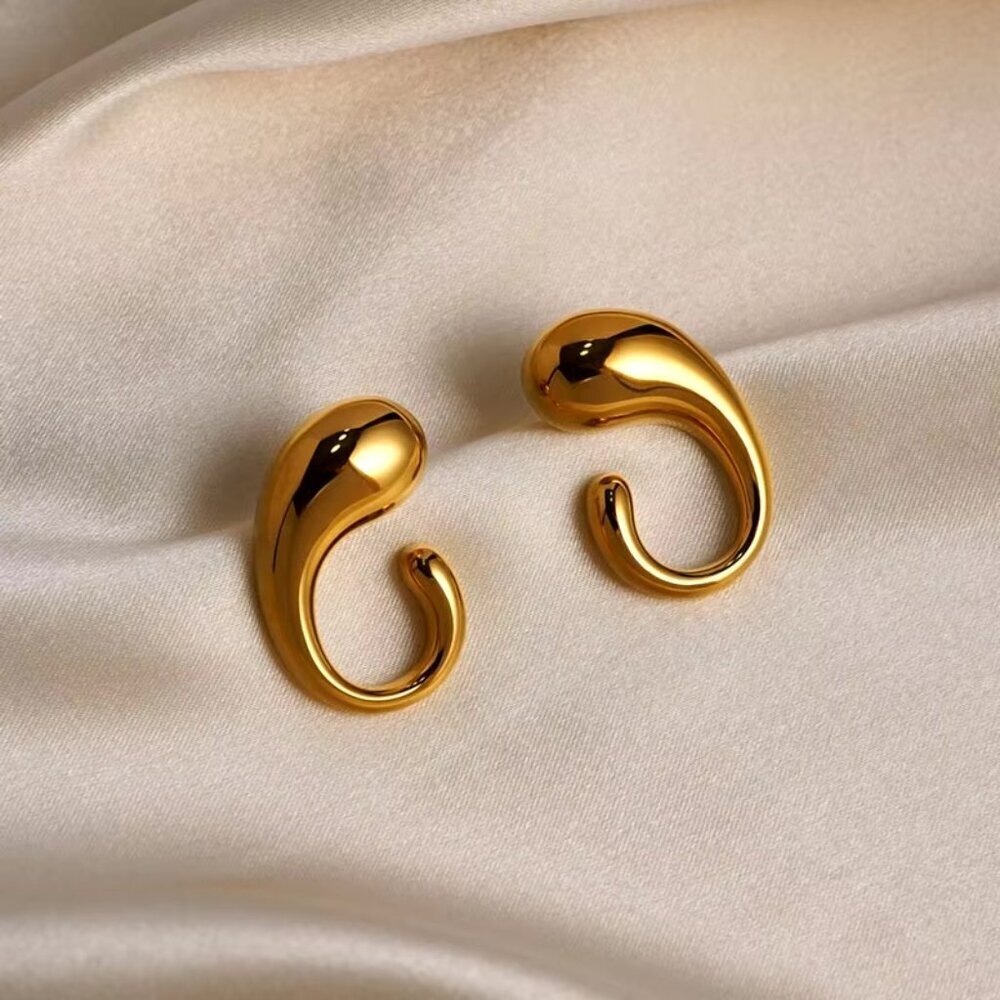 Lili Bold Gold-Tone Geometric Thick Earrings - Stainless Steel, Hypoallergenic - Picture 3 of 6